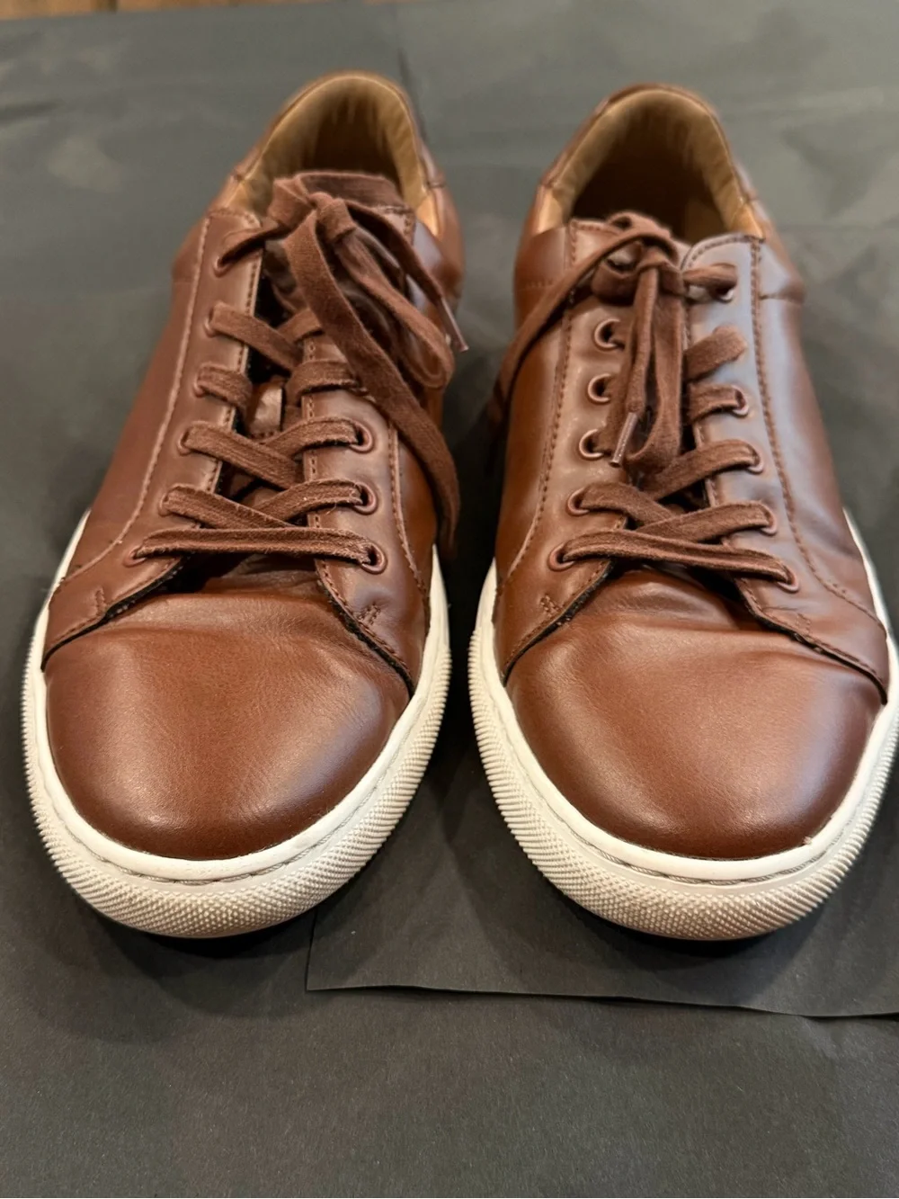Banana Republic Brown Pleather Low-Top Sneakers with White Sole Size 10 #797